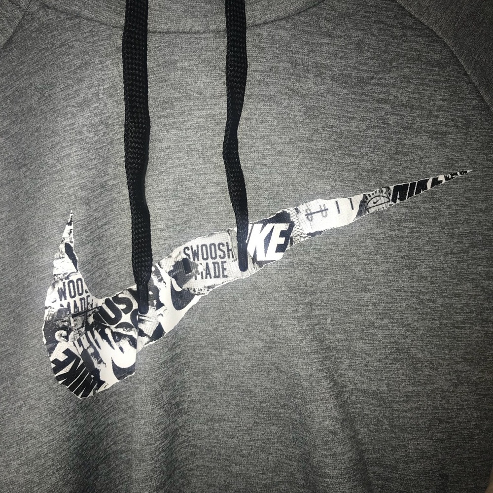 Nike women’s sweatshirt